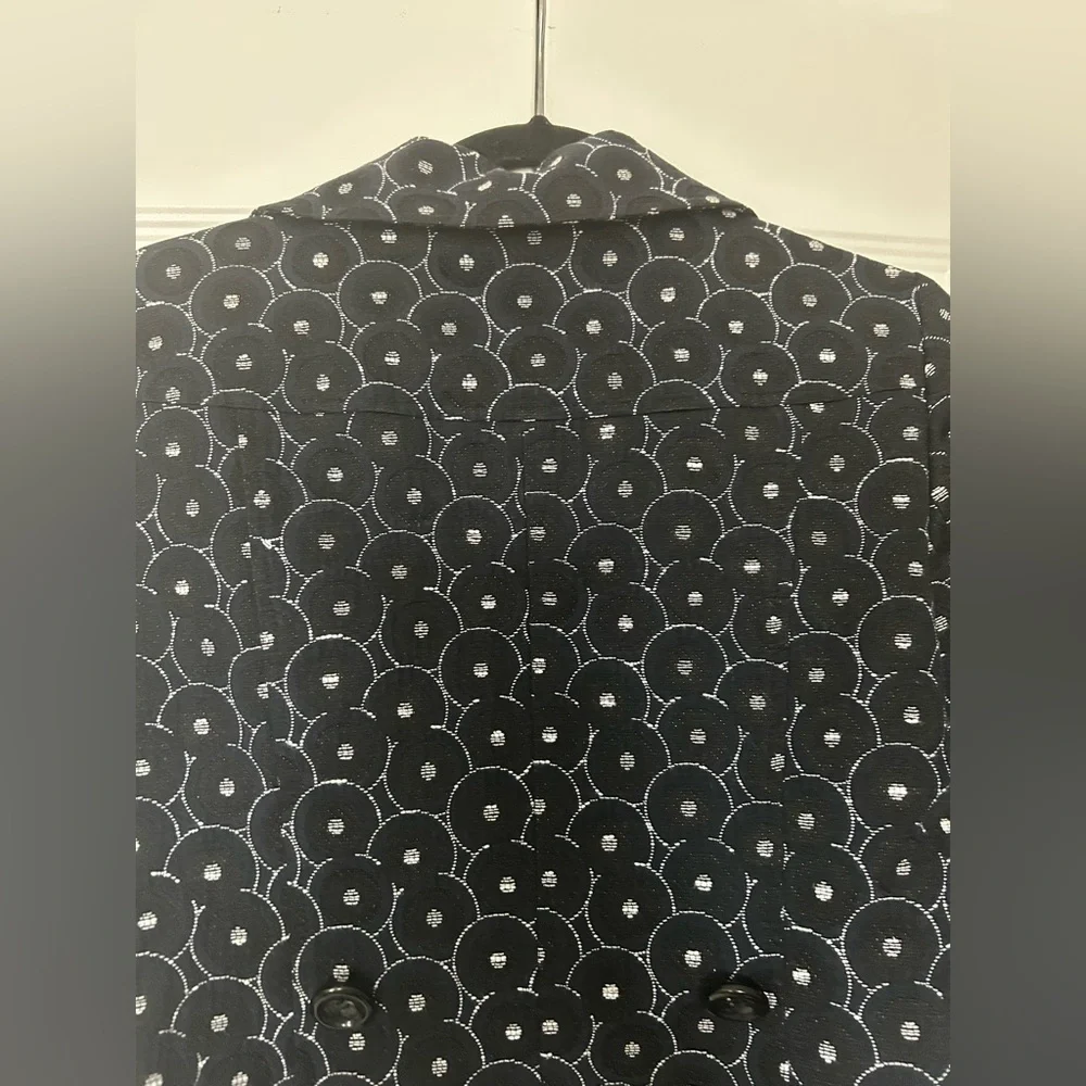 Classiques Entier Women’s Preppy Navy Blue and Cream Retro Inspired Blazer